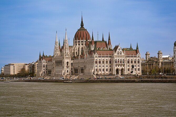 Budapest Danube 1 Hour Sunset or Night Cruise with Audio Guide - Starting at Batthyány tér on the Buda bank