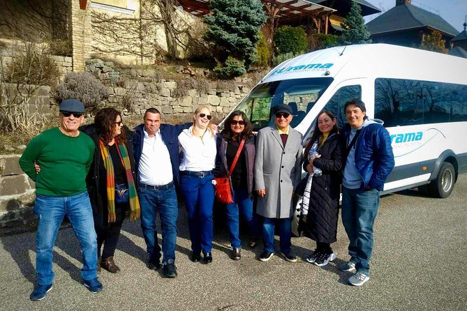 Budapest Danube Bend Full Day Tour with Lunch - How the guide and group size shape the day