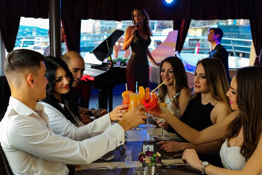 Budapest: Danube Drink and Piano Show - Following the Danube from Silverline Cruises