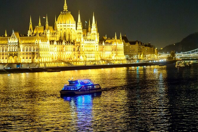 Budapest Danube Sightseeing Cruise with Unlimited Drinks - The drink package needs a close read