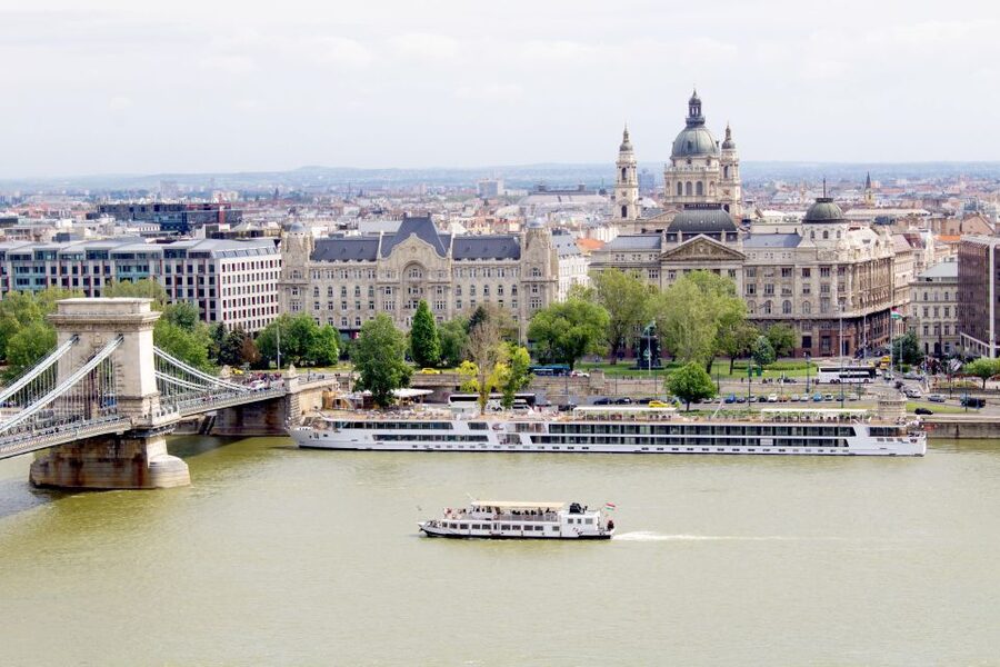 Budapest: Day or Night River Cruise on Panoramic Boat - What the $17 price gets you