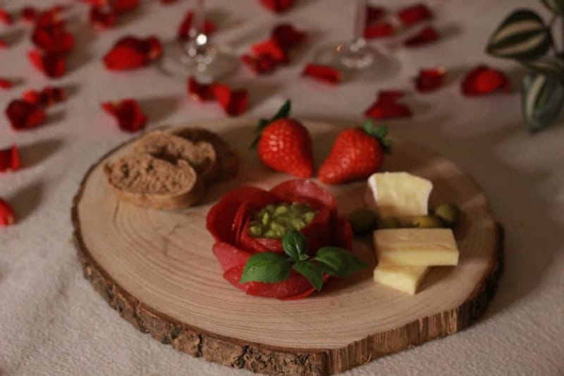 BUDAPEST, Day Spa : Couples Massage with Roses Bubble Bath - Key points at a glance