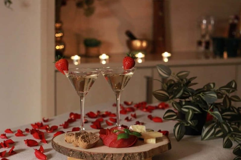 BUDAPEST, Day Spa : Couples Massage with Roses Bubble Bath - The 60-minute couples massage