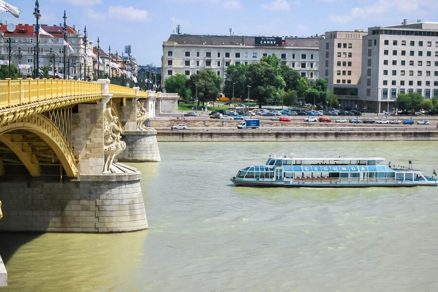 Budapest: Daytime Sightseeing Boat Cruise - Parliament from the River