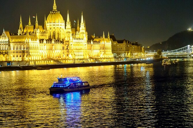 Budapest Drinks and Piano Show Cruise - Budapest’s Danube becomes the evening stage