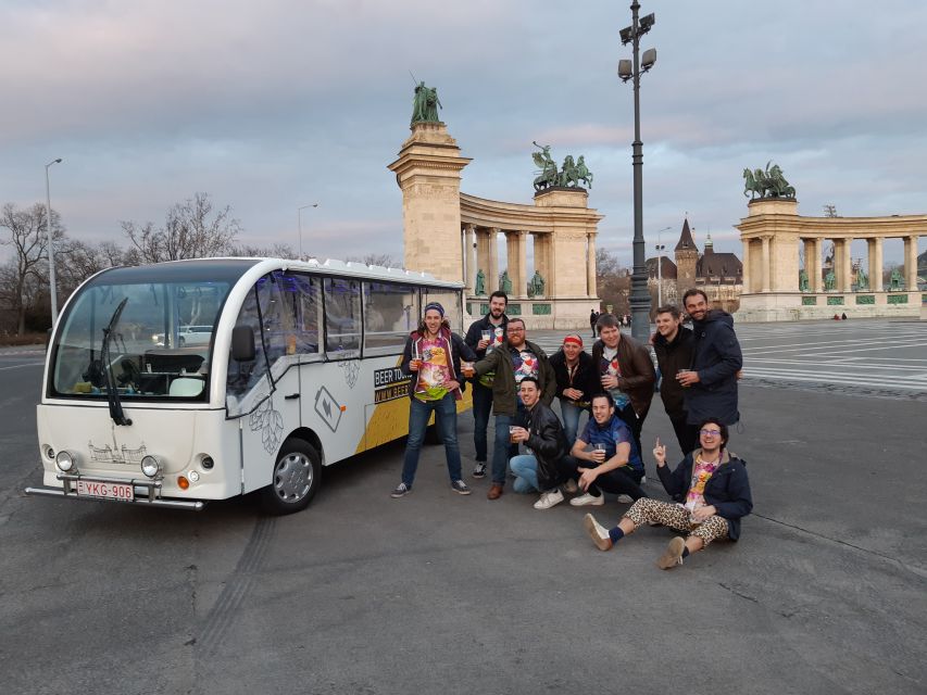 Budapest: eBeerBus Sightseeing Tour - Beer, music, and the social mood
