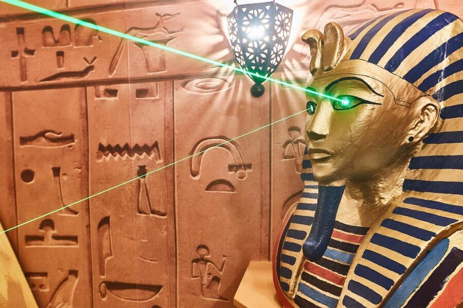Budapest: Escape Room game - Egyptian Adventure - Entering the Egyptian Adventure in central Budapest