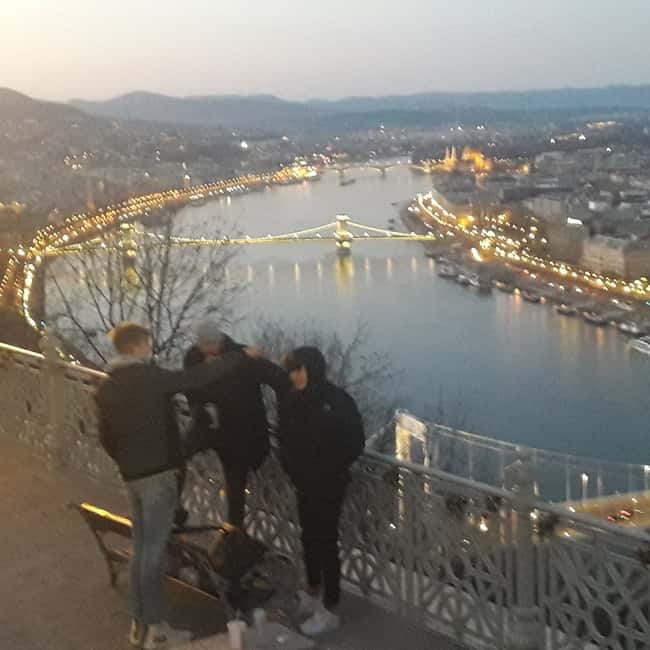 Budapest: Evening Castle Hill Tour with Fishermen's Bastion - Why Castle Hill works better after sunset