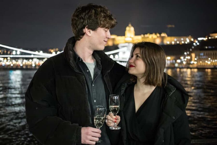 Budapest: Evening Cruise including Drinks and Live Music - Why Budapest looks best from the Danube after dark