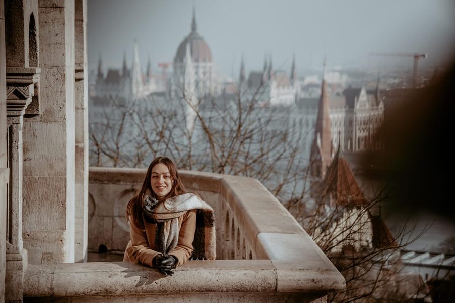 Budapest: Fast Private Photoshoot at Fisherman's Bastion - Weather, timing, and the practical catch