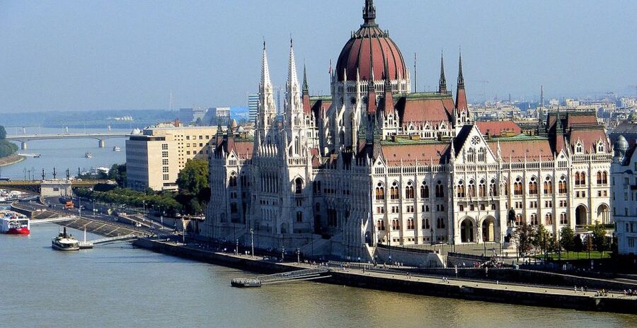 Budapest Full-Day Private Guide Services - A Budapest day that follows your interests