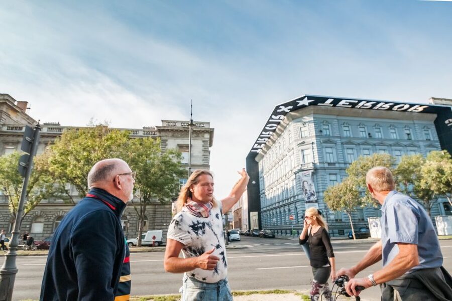 Budapest: Guided City Discovery Bike Tour - Why a bicycle works so well in Budapest