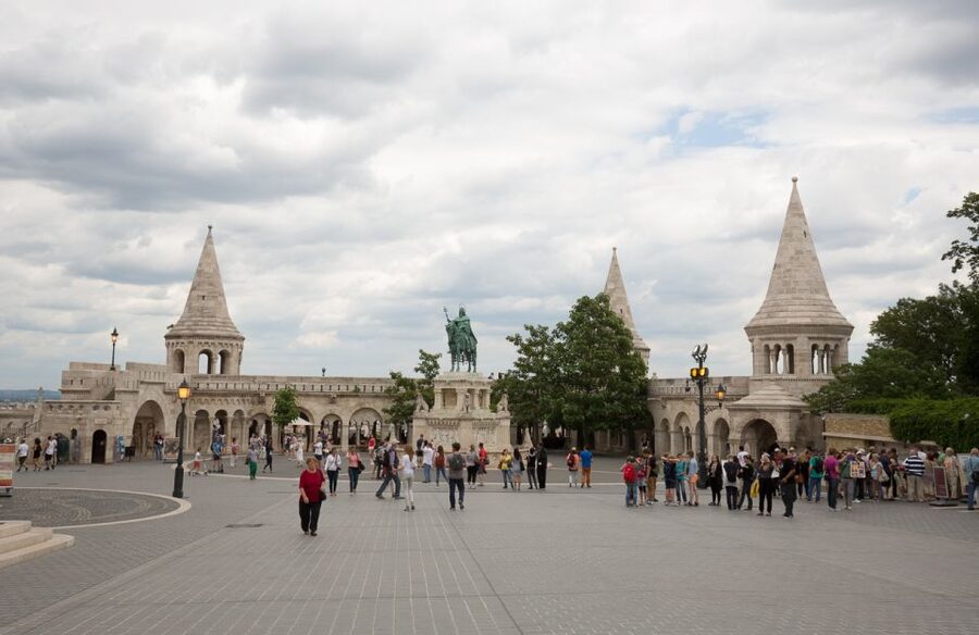 Budapest: Guided City Tour by E-Bike - Weather, clothing, and who should book