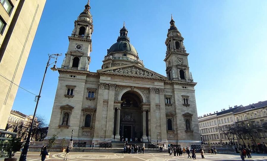 Budapest: Guided City Walking Tour in Buda and Pest - Pest architecture beyond the main square