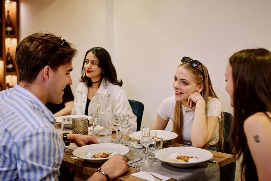 Budapest Guided Food Tour with Drinks Included - Starting at the Kazinczy Street Synagogue