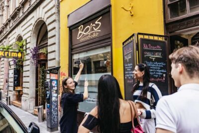 Guided Foodie Walking Tour with Food and Drinks