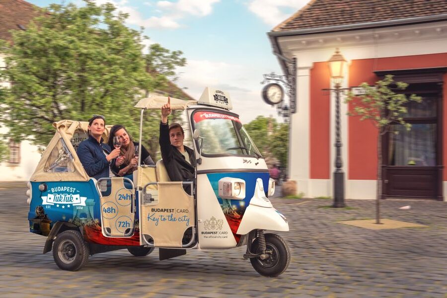 Budapest: Half-Day Exclusive Highlights Private Tour - The private format and mobility considerations