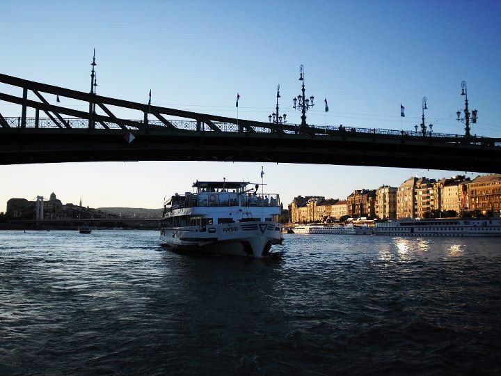 Budapest: Half-Day Highlights Small Group Private Tour - Andrássy Avenue, the Opera House, and Heroes’ Square