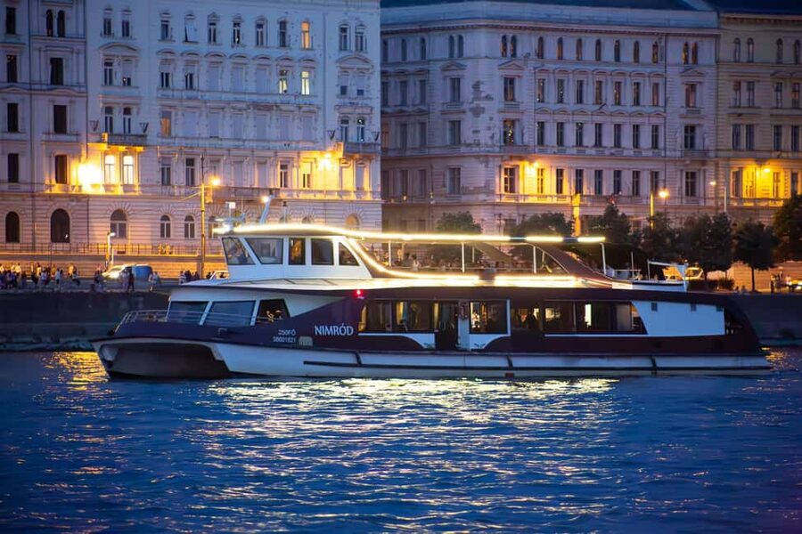Budapest: Happy Hour Sightseeing Cruise - Why this short Danube cruise works so well