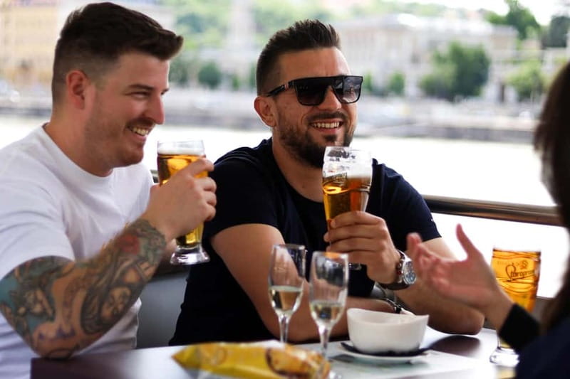 Budapest: Happy Hour Sightseeing Cruise - What the cocktail adds to the experience