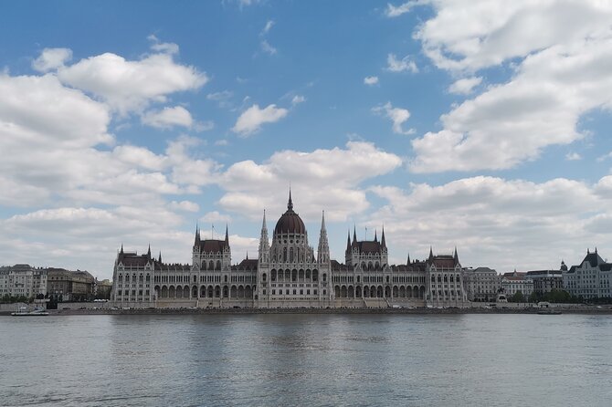 Budapest Highlights Private E-bike Tour - Heroes’ Square and Vajdahunyad Castle