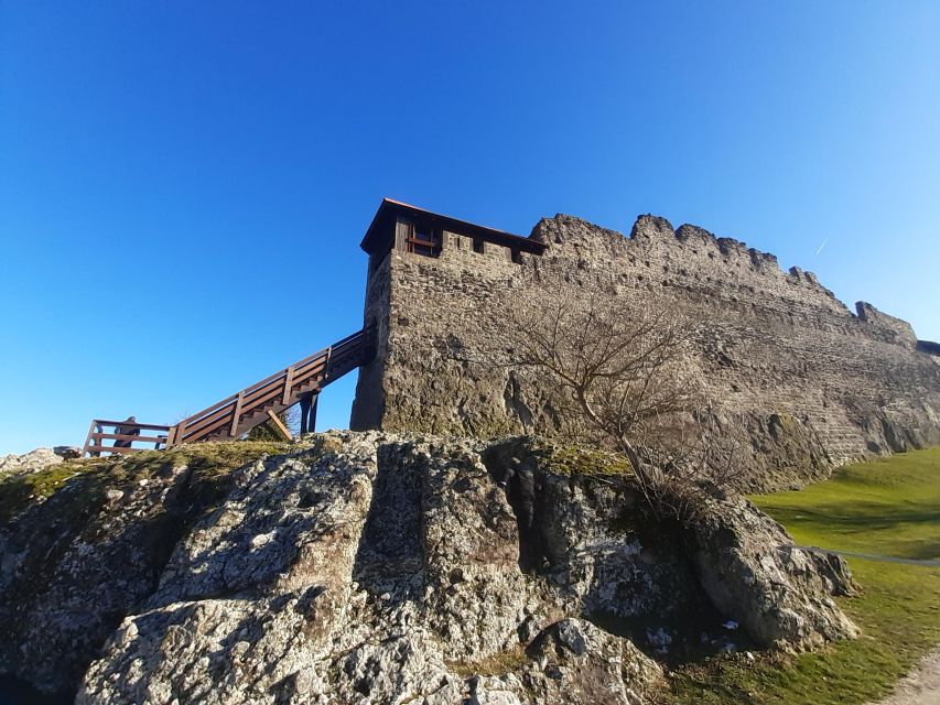 Budapest Hike to Visegrád Castle w or wo Sauna/Danube beach - Practical Packing Advice for the Seven Hours