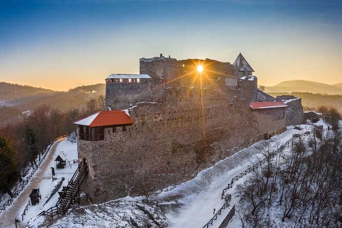 Budapest Hike to Visegrád Castle w or wo Sauna/Danube beach - The 3.5-kilometer climb through the forest