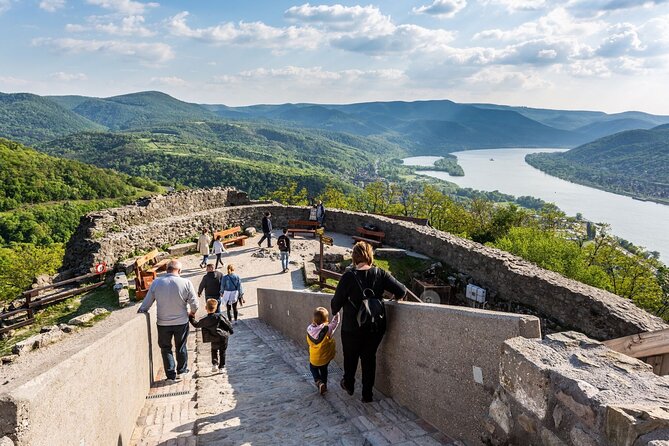 Budapest Hike to Visegrád Castle w or wo Sauna/Danube beach - Should you book the Visegrád hike and sauna?