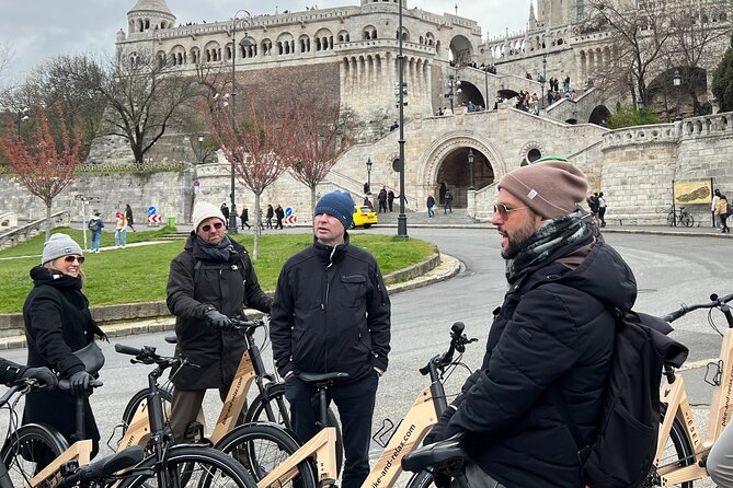 Budapest: Historic Downtown ride on E-Bicycles Buda & Pest - Finishing at the Great Synagogue