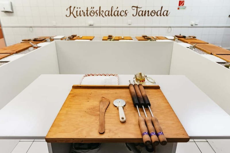 Budapest: Hungarian Chimney Cake Workshop in the City Center - Is $40 good value?