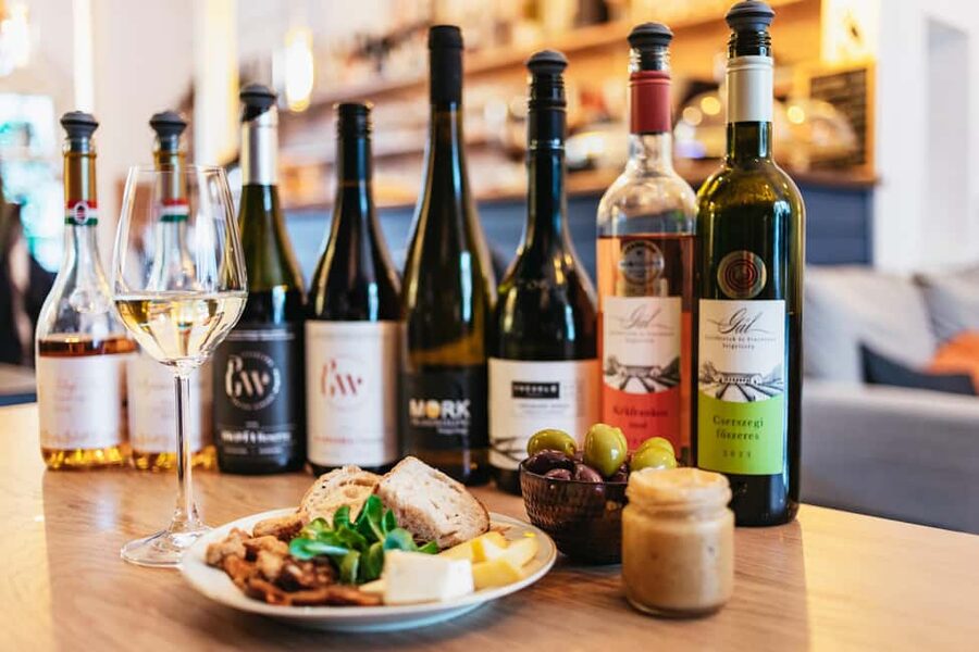 Budapest: Hungarian Wine Tasting with 7 Wines and Tapas - Why Hungarian wine deserves two hours of your Budapest trip
