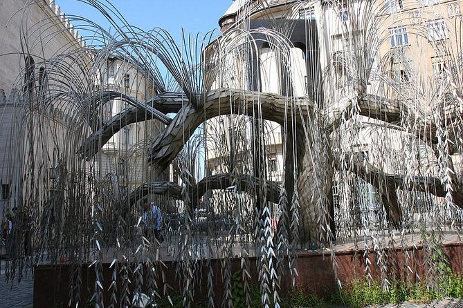 Budapest Jewish Heritage Memorial Walking Tour & Synagogue Entry - Memorial Gardens and the Willow Tree