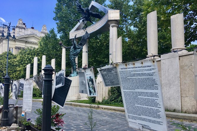 Budapest Jewish Heritage: Synagogues, Shoes, Secrets & Flódni - Shoes on the Danube: a quiet and serious pause