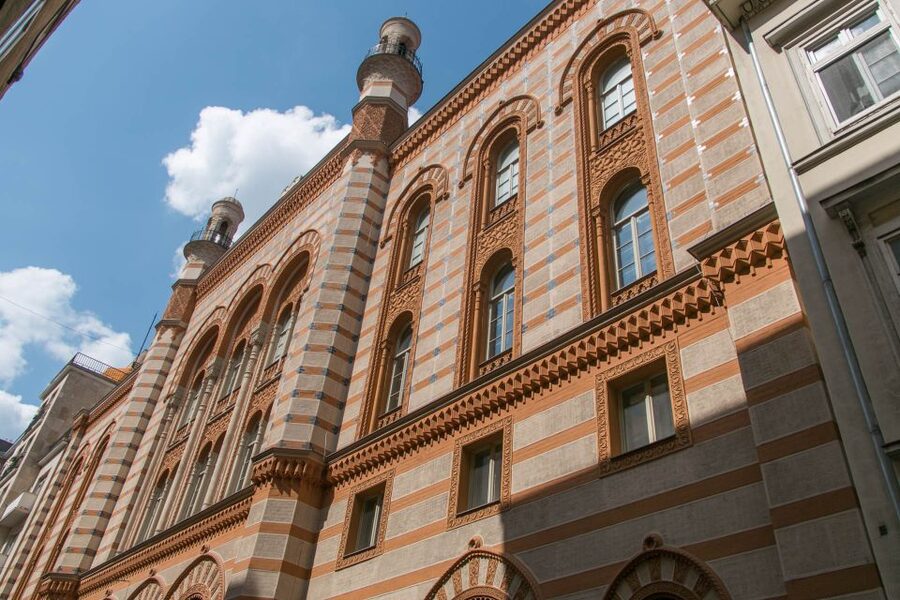 Budapest: Jewish Heritage Walking Tour with Historian Guide - Key points to know before you book