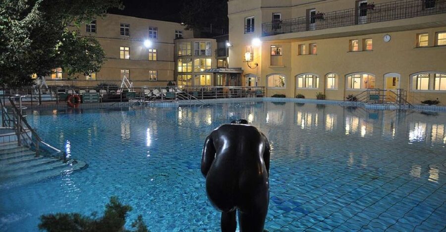 Budapest: Lukács Thermal Bath Full-Day Spa Ticket - Age, Pregnancy, and Physical Comfort