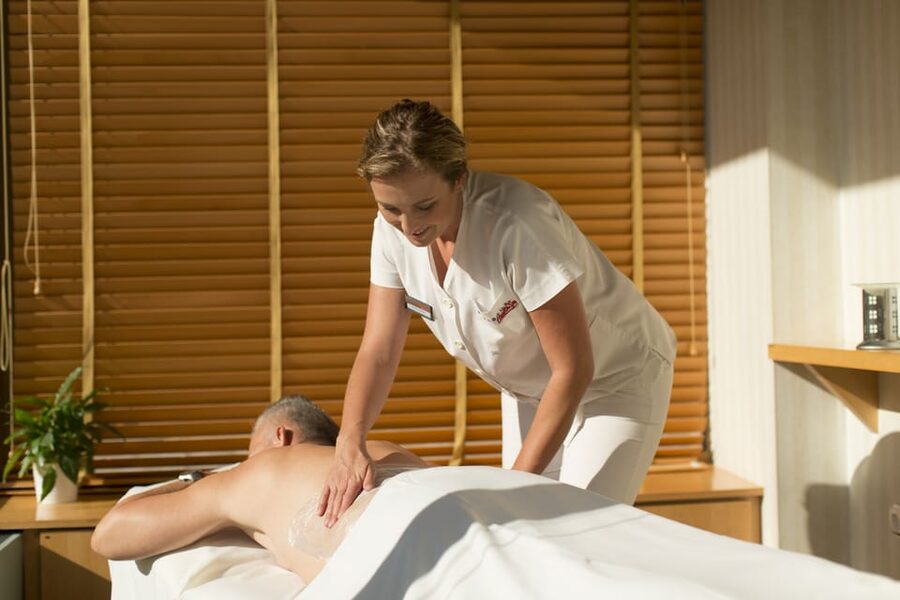 Budapest: Margaret Island Day Spa Entry Ticket - Who will appreciate the quieter setting