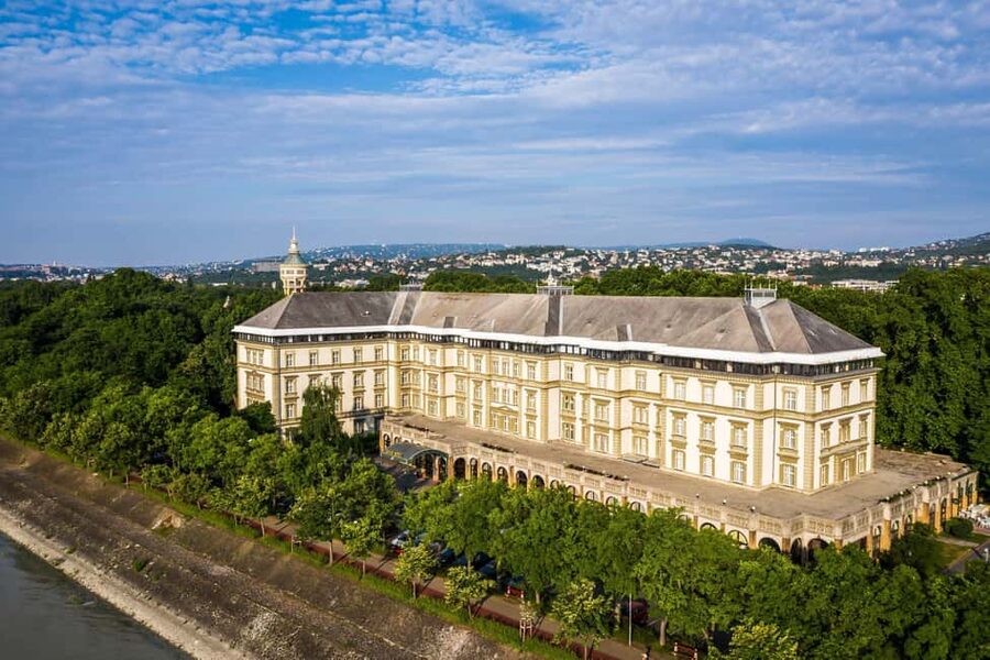 Budapest: Margaret Island, Salt Cave treatment - Why the Salt Rocks Matter