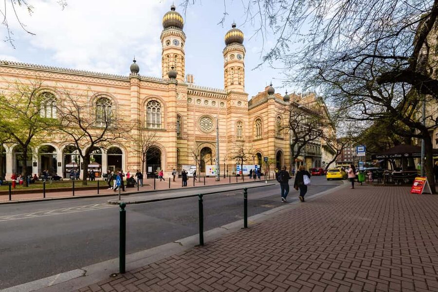 Budapest Old Jewish Quarter History Private Walking Tour - Who will get the most from this walk