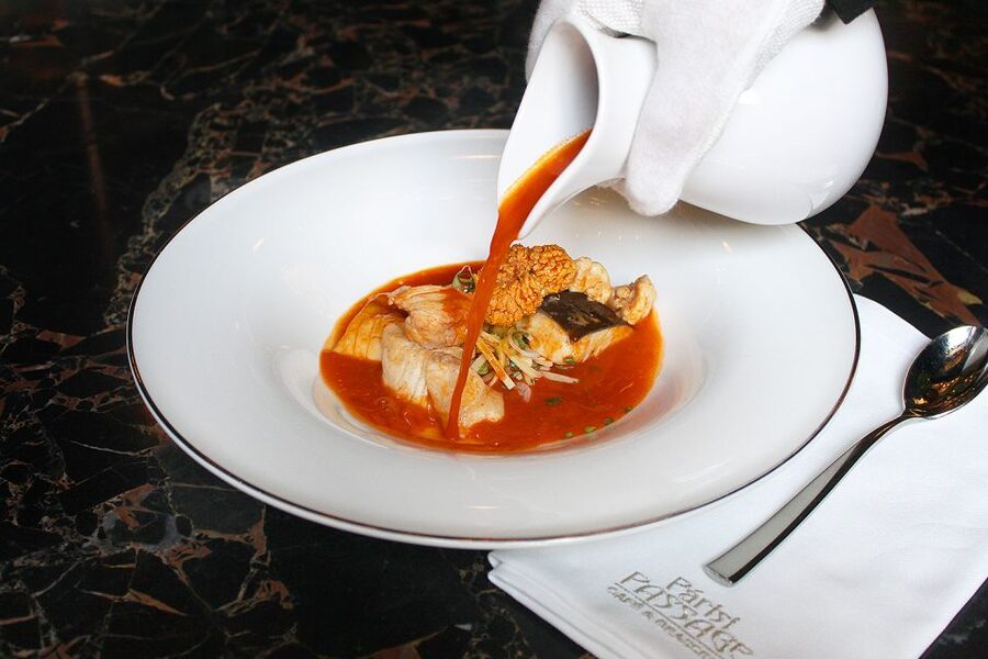 Budapest: Párisi Passage Restaurant 3-Course Menu - Where the experience falls short
