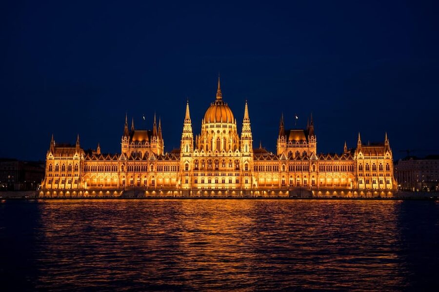 Budapest: Parliament Building Entry Ticket and Audio Guide - Key points to know before you book
