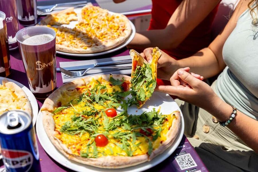 Budapest: Pizza Cruise - Gellért Hill and the first Danube views