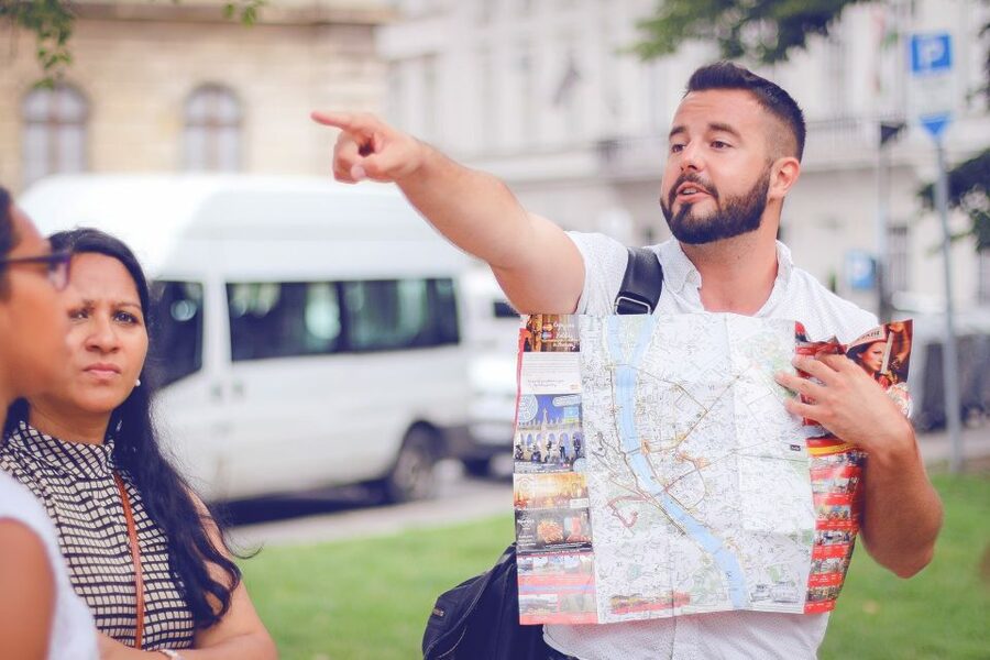 Budapest: Private 3-hour Guided City Tour by Bus - Why this works as a first look at Budapest
