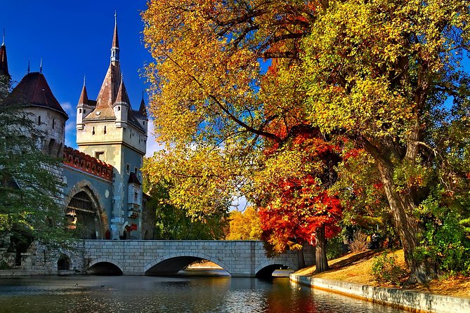 Budapest: Private 4-Hour Walking Tour with a Local - Why a private walk works so well in Budapest