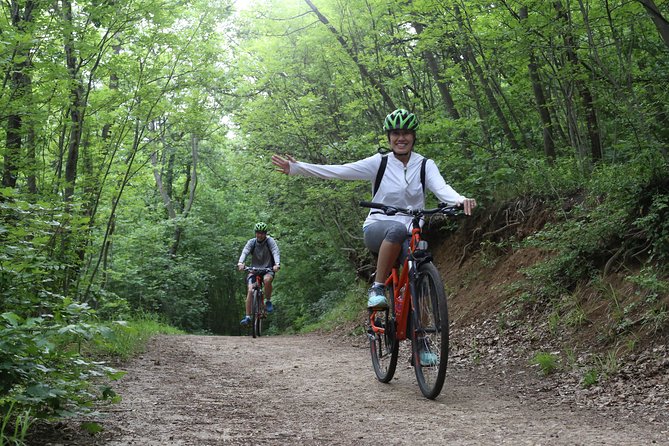 Budapest: Private Adventure Sightseeing Bicycle Tour - From Madách Imre út to Budapest’s grand center