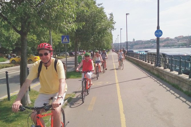Budapest: Private Adventure Sightseeing Bicycle Tour - The downhill route to Castle Hill