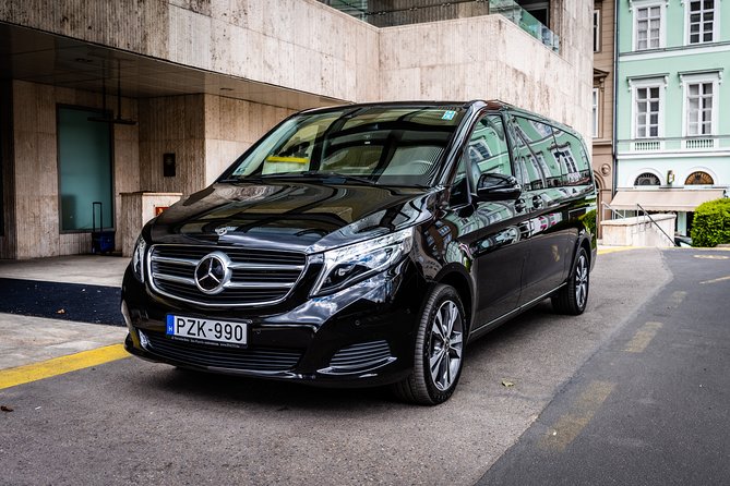 Budapest Private Airport Transfer in a Luxury Minivan - Why a private Budapest airport ride can be worth it