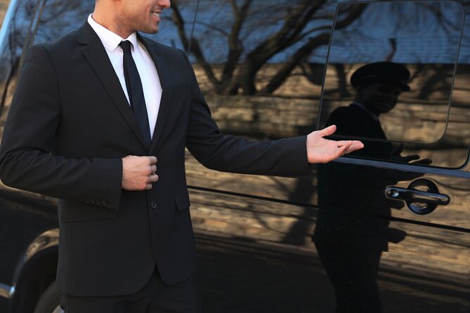 Budapest Private Airport Transfer in a Luxury Minivan - What the 30-minute route feels like