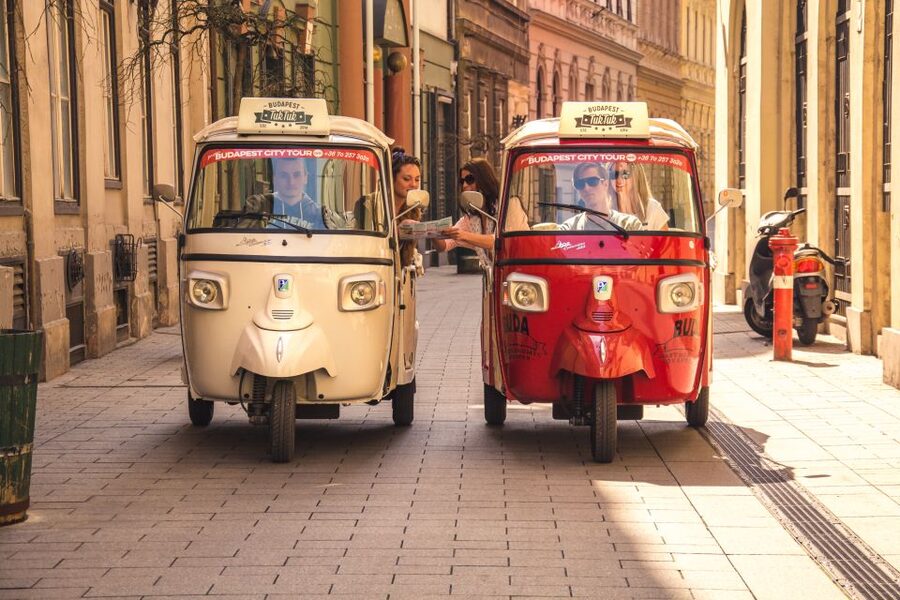 Budapest: Private City Tuk-Tuk Tour & Boat Cruise - A Fast Introduction to Both Sides of Budapest