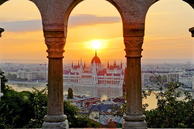 Budapest Private Full Day City Tour with a comfortable air -conditioned car - Gellert Hill and Budapest’s Danube memorials