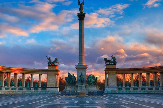 Budapest Private Full Day City Tour with a comfortable air -conditioned car - The Jewish quarter and the House of Terror